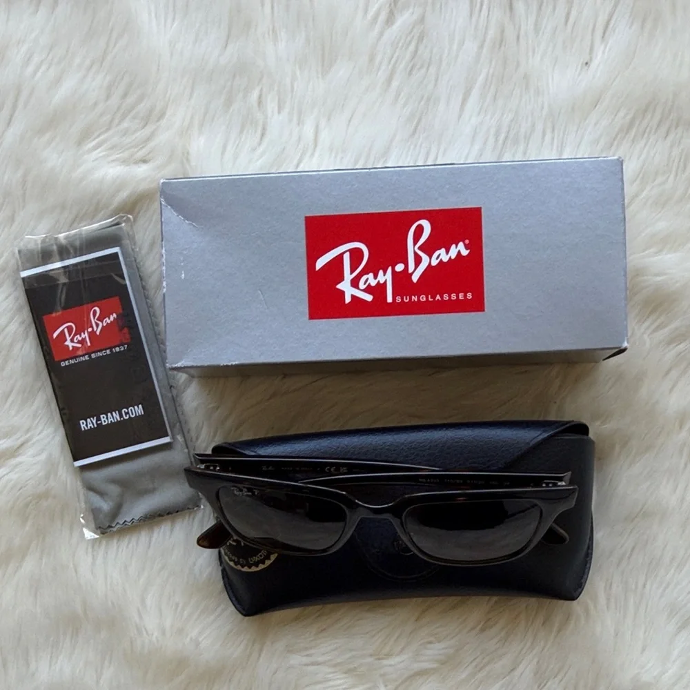Ray-Ban Women's Tortoise Shell Sunglasses with Brown Gradient Lenses